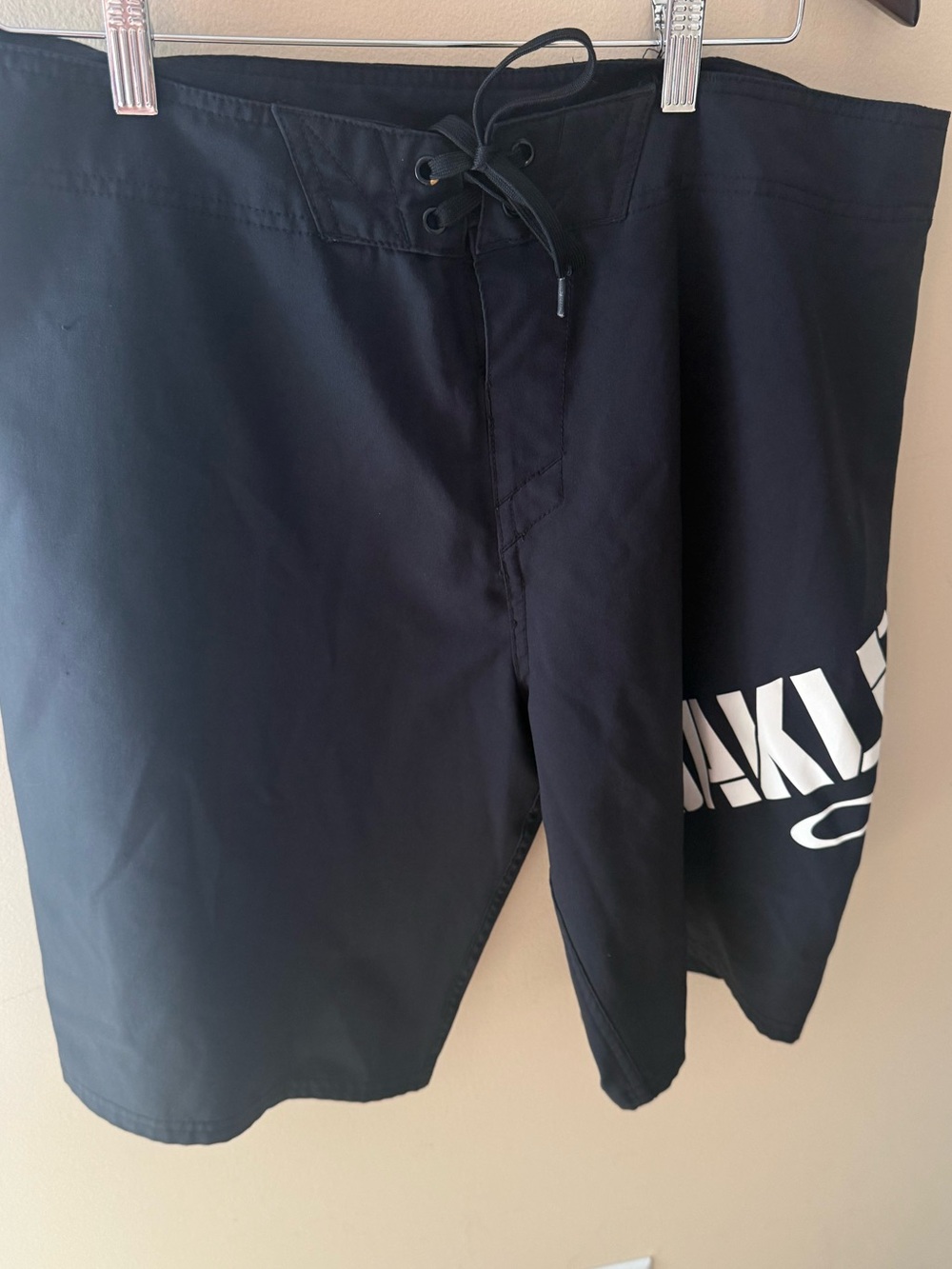 OAKLEY Ellipse Spell Out Boardshorts Swimwear Trunks Black vintage vibes size 36